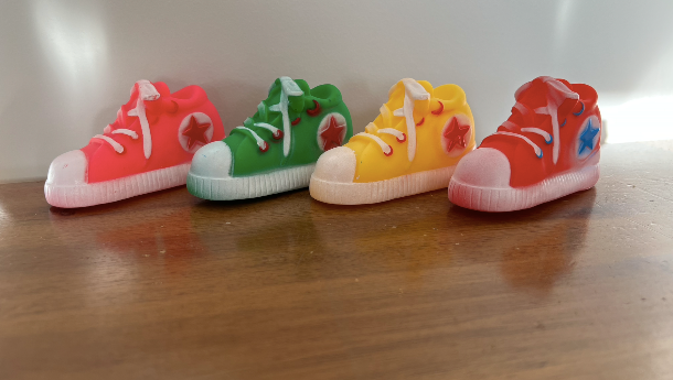 πΎπ Life in the Outback's Fun and Squeaky Chewy Dog Shoe Toy ππΆ