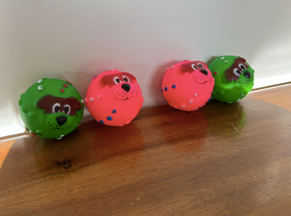 π Life in the Outback: Adorable Dog Face Squeaky Ball Toy πΆπ΅π