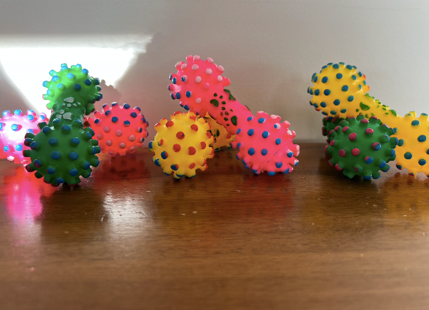 ππ΄ "Life in the Outback Colourful Dumbbell Chew Toy - A Squeaky Delight for Dogs of All Sizes" πΆπͺπΎ