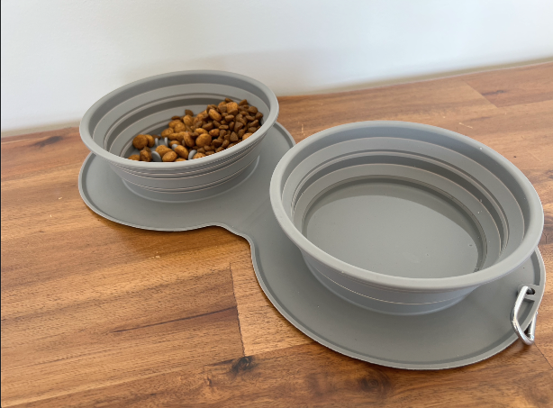 🇦🇺 Collapsible and Durable 2-in-1 Pet Bowl 🍲 - Convenient Water and Food Solution for your Furry Mate On-the-Go! 🐶🐱🚗🏕️💦🥘💕"