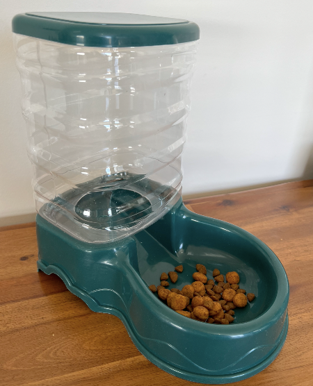 🐾🍲 "3.8L Dual-Function Auto Pet Feeder: Dry Food Dispenser & Water Bowl for Dogs and Cats" 💦🐶🐱